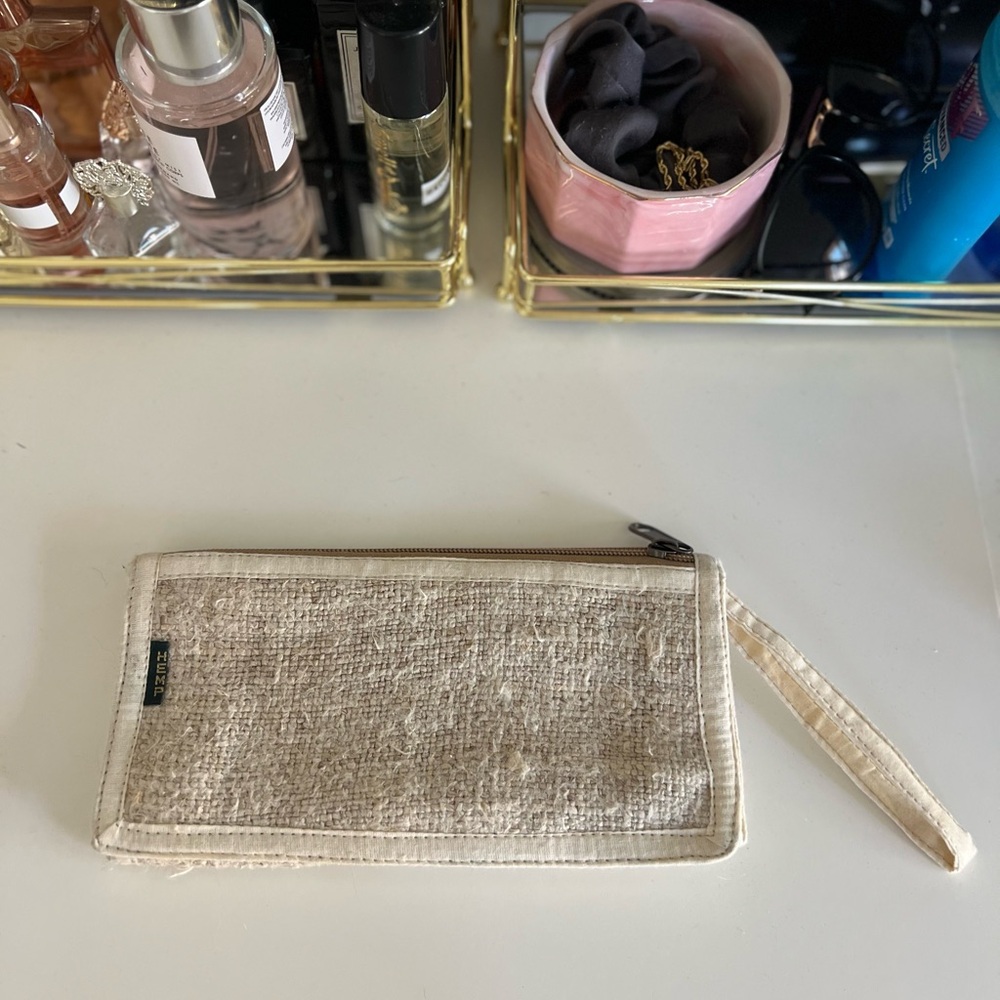 Hemp wristlet wallet